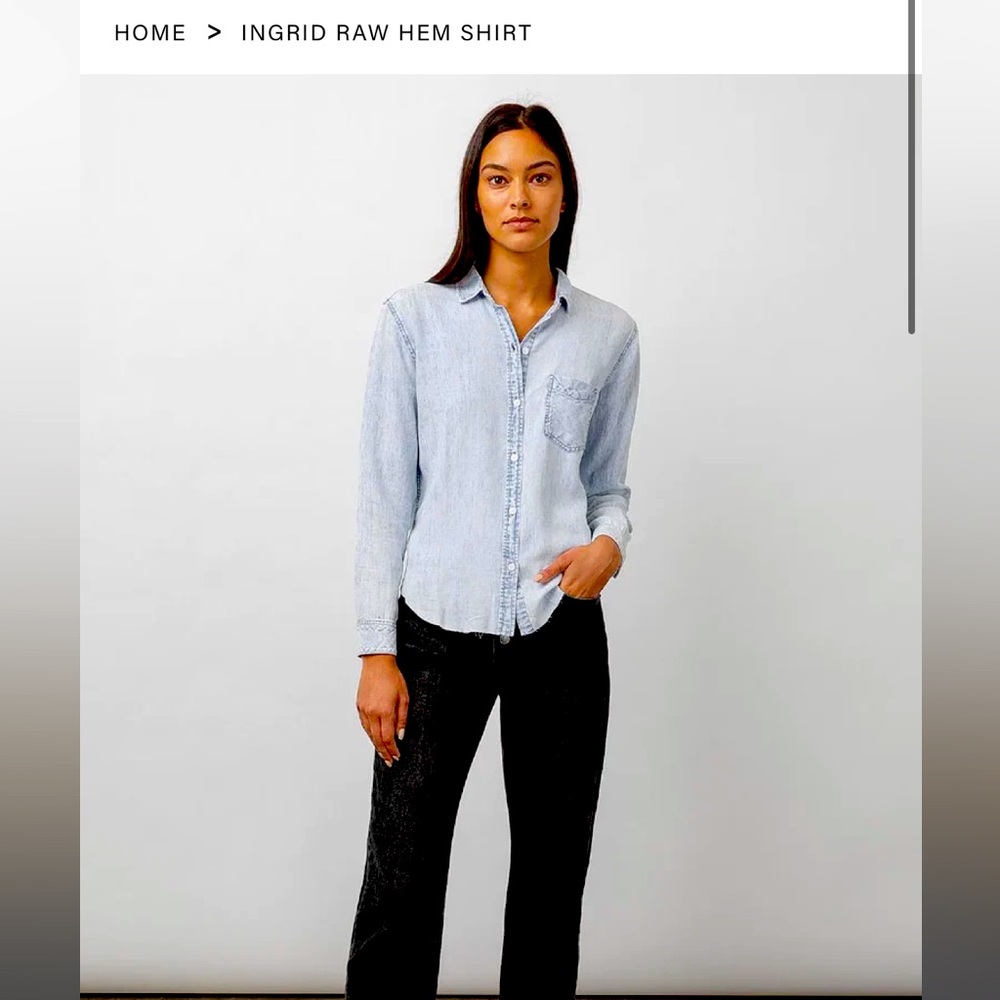 Size medium. Lightweight, long sleeve, collared button down shirt.